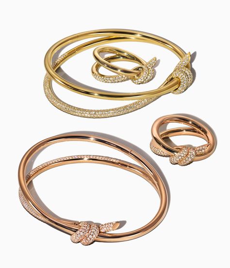 Tiffany Knot, Tiffany And Co Jewelry, Tiffany Diamond, High Jewelry Ring, Expensive Jewelry Luxury, Streets Of New York, Jewelry Knots, Tiffany Jewelry, Gold Bangles Design