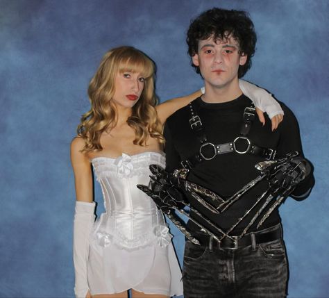 Edward Scissorhands Couples Costume Couple Movies Costumes, Edward And Kim Costume, Kim Edward Scissorhands Costume, Edward Scissorhands Costume Couples, Edward Scissorhands And Kim Costume, Edward Scissorhands Couple Costume, Wlw Couples Costumes For Halloween, Edwards Scissorhands Costume, Emo Couple Costumes