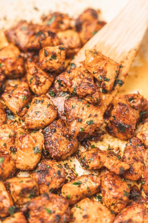 Cubed Chicken Breast Recipes, Cubed Chicken Recipes, Garlic Butter Chicken Bites, Butter Chicken Bites, Cubed Chicken, Chicken Bites Recipes, Chicken Tenderloin Recipes, Fried Chicken Breast, Tenderloin Recipes