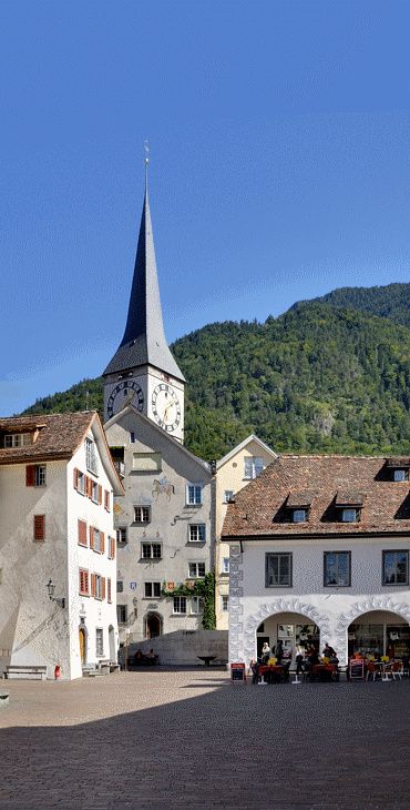 The old town of Chur, Switzerland Medieval Switzerland, Switzerland Town, Chur Switzerland, Swiss House, German Architecture, Chur, Medieval Houses, European Architecture, Austria