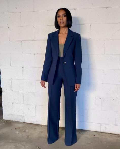 Outfit With Blazers For Women, Women Suits Outfits, Women In Suits Business, Yodit Tewolde, Boss Outfits For Women, Blazer Work Outfits Women, Suits Black Women, Black Women Suits, Black Women In Suits