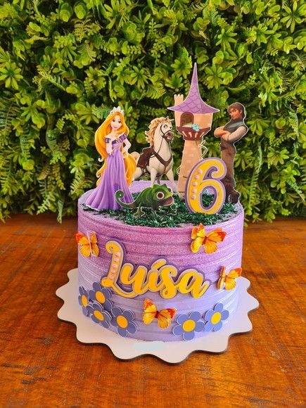 Bolo Rapunzel, Disney Princess Birthday Cakes, Rapunzel Cake, Rapunzel Party, Princess Birthday Cake, Disney Princess Birthday, Bunny Drawing, Disney Cakes, Party People