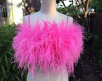 Feather Top Outfit, Feather Crop Top, Feather Cocktail Dress, Feather Prom Dress, Feather Tops, Dress Graduation, Wedding Topper, Wedding Dresses Photos, Pink Feathers