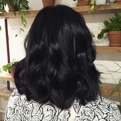 See this Instagram photo by @jayeetaylor • 149 likes Jet Black Hair Short, Bad Hair Extensions, Black Hair Short, Diy Hair Extensions, Best Human Hair Extensions, Black Wavy Hair, Black Hair Aesthetic, Hair Color Caramel, Jet Black Hair