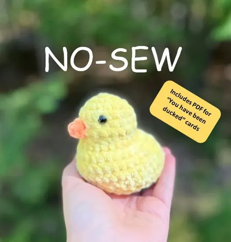 Lucky the “Rubber” Duck is a great way to spread some cheer! The pattern download includes step-by-step instructions and video downloads to help you make this cute little quacker! Make Lucky the “Rubber” Duck big or small and have fun mixing the colors! Paid crochet pattern! Crocheted Ideas, Duck Crochet, Duck Crafts, Duck Pins, Crochet Mignon, Beginner Crochet Projects, Square Blanket, Crochet Basics, Amigurumi Free Pattern