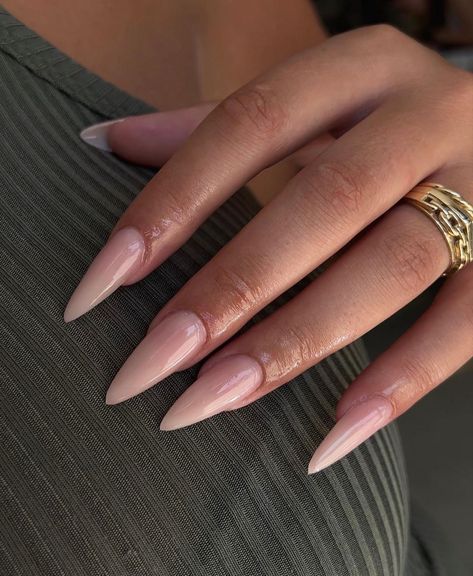 Diy Nails For Beginners, Maquillage On Fleek, Classy Acrylic Nails, Almond Acrylic Nails, Soft Nails, Nails Black, Abstract Designs, Pink Acrylic Nails, Neutral Nails