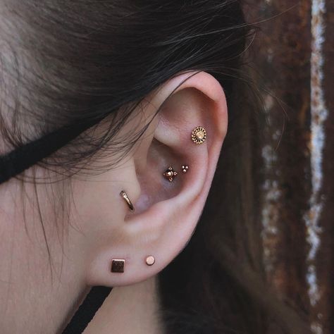 Upper Conch Piercing, Flat And Conch Piercings, Double Flat Piercing, Double Conch Piercing, Double Conch, Ear Curation, Flat Piercing, Rose Gold Flats, Piercing Inspo