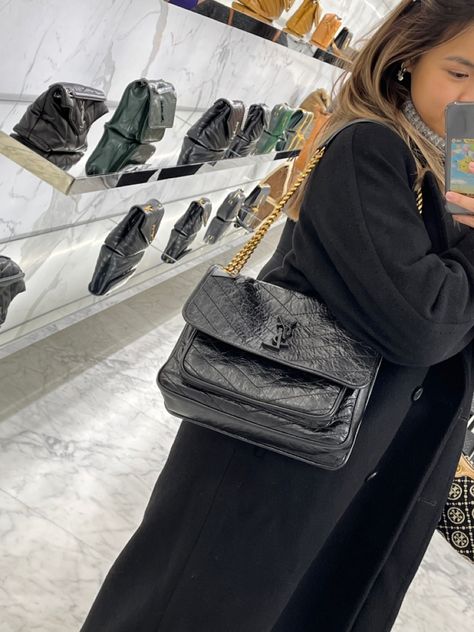 Ysl niki, saint laurent niki bag, shopping Ysl Niki Bag Outfit, Saint Laurent Niki Bag, Ysl Niki Bag, Ysl Bag Outfit, Sac Yves Saint Laurent, Dream Handbags, Yves Saint Laurent Bag, Dream Bags, Luxury Lifestyle Fashion