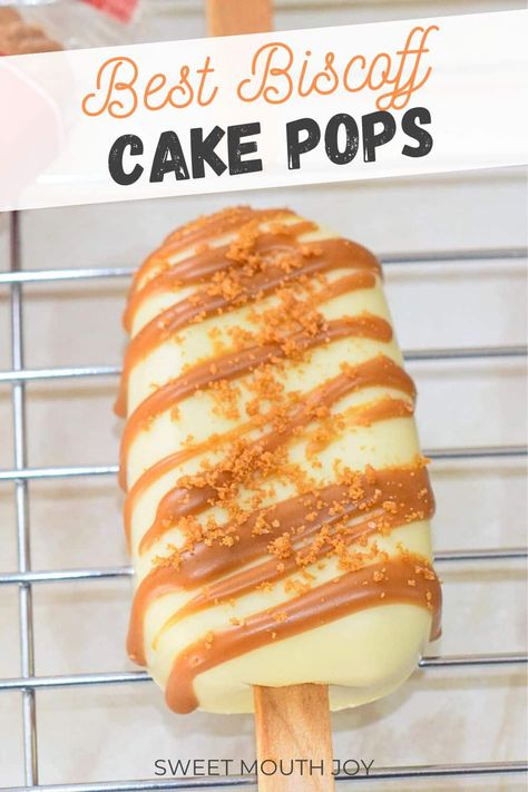 These tasty biscoff cakesicles have a rich biscoff filling with a white chocolate coating. They're basically biscoff cake pops but shaped like little popsicles. These biscoff treats are perfect for birthday parties and celebrations. Check out the easy recipe for step-by-step instructions on how to make homemade biscoff cakesicles. Biscoff Cake Pops, Biscoff Cakesicles, Cake Popsicles Recipe, Cake Pop Popsicles, Biscoff Treats, Biscoff Filling, Fancy Cake Pops, Homemade Biscoff, Cake Puck