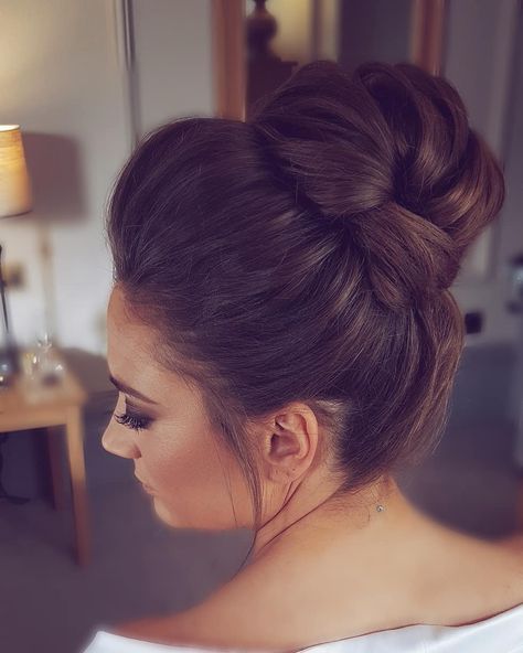 Hair By Hannah Taylor on Instagram: “I love this simple but elegant high bun on yesterdays bride ❤ SWIPE to see the back.... Tag a friend that would love this.... Make up by…” High Updos For Long Hair, High Bun Wedding Hair, Nikkah Hair, Elegant High Bun, Wedding Bun Hair, Bun Inspiration, Long Wedding Hairstyles, Deer Flowers, Hannah Taylor