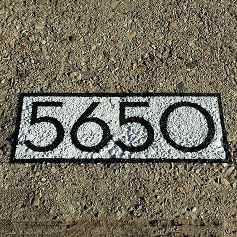 Paint Curb Numbers, Curb Number Painting, Curb Number Painting Ideas, Curb Painting Address Ideas, Curb Numbers, House Number Ideas Outdoor, Garage Shoes, Driveway Paint, Cement Driveway