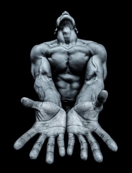 Photographer TIM BOOTH Gladiator Jeff King ONE EYELAND Hand Fotografie, Tim Booth, Photographie Art Corps, Motivație Fitness, Show Of Hands, Photographie Portrait Inspiration, Body Photography, Fitness Photography, Figure Poses