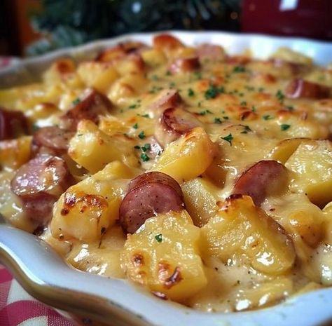 Kielbasa Sausage Cheesy Potato Casserole – Naomi's Recipes Kielbasa And Potatoes, Smoked Sausage Recipes, Kielbasa Recipes, Cheesy Potato Casserole, Pan Cooking, Kielbasa Sausage, Sausage Dishes, Cheesy Potato, Sausage Casserole