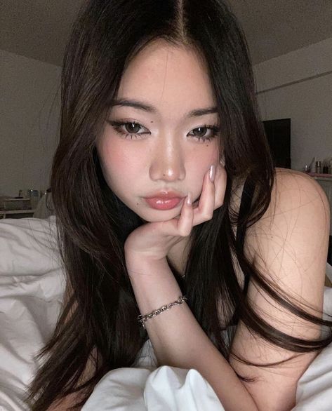 logi_lilly on instagram Silvester Make Up, Dream Makeup, Soft Makeup Looks, Makeup Tut, Ethereal Makeup, Cute Makeup Looks, Soft Makeup, Makeup Looks Tutorial, Asian Makeup