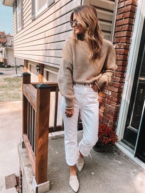 Tan Sweater And Jeans Outfit, White Jeans Neutral Outfit, Fall Outfits Tan Pants, Cream Tonal Outfit, Tan Sweater Work Outfit, Style Off White Jeans, Sweater Date Outfit, White Jeans And Sweater Outfit, Cream And Tan Outfit