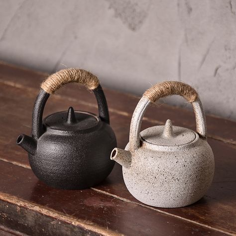 Japanese Ceramic Teapot Kettle Chinese Tea Pot 200ml Japanese Ceramics Pottery, Japanese Tea Pot, Pottery Tea Pots, Chinese Tea Pot, Pottery Tea Pot, Japanese Home, Beginner Pottery, Cerámica Ideas, Japanese Teapot