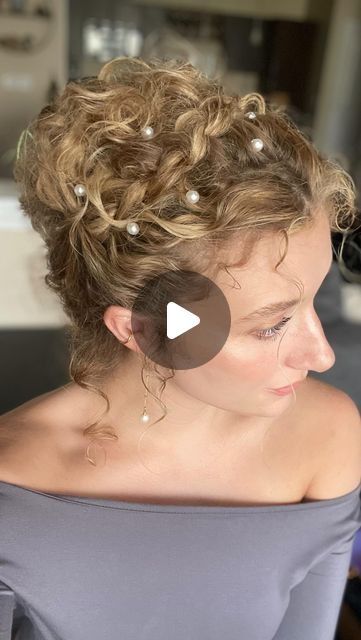 Hair Do With Pearls, Pride And Prejudice Updo, Pride And Prejudice Hair Tutorial, Elizabeth Bennett Hair Tutorial, Pride And Prejudice Hairstyles, Pride And Prejudice Hair, Pride And Prejudice Party, Pearl Hairstyles, Pride And Prejudice Dress