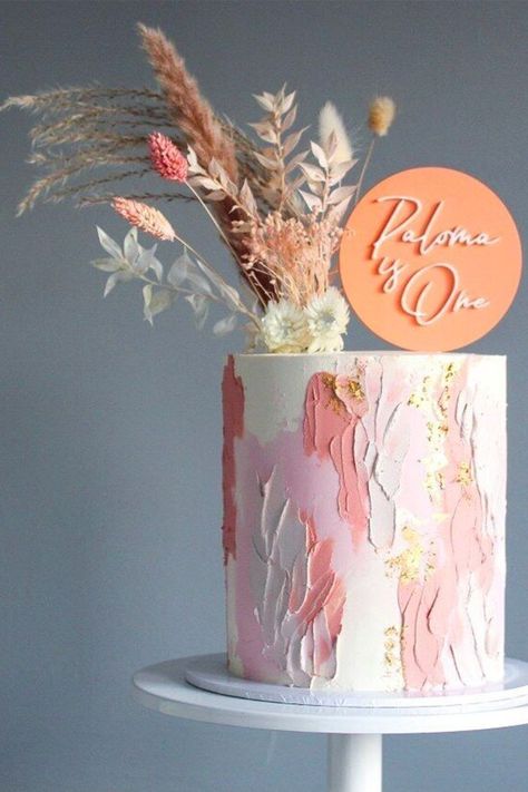 Pastel Birthday Cake, Cake With Gold Leaf, Graduation Cake Ideas, Cake With Gold, Buildings Modern, 21st Cake, 21st Birthday Cakes, Elegant Birthday Cakes, Beautiful Birthday Cakes