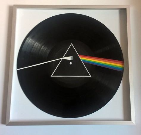 Painted Vinyl Records Wall Art, Pink Floyd Cd, Record Painting Ideas, Pink Floyd Vinyl, Vinyl Record Painting, Dvd Art, Art Cd, Vinyl Record Art Ideas, Painted Records