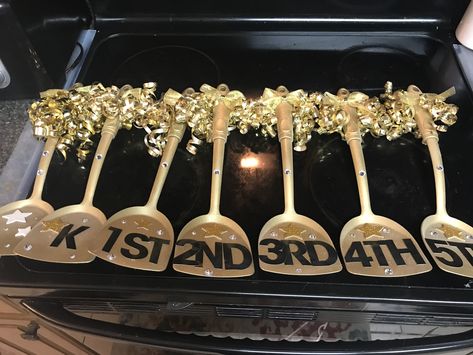 Golden Spatula Award Bulletin Boards, Golden Spatula Award, School Cafeteria Incentives, Lunch Room Behavior Management, Elementary Lunchroom Incentives, Lunchroom Management Cafeteria Behavior, School Cafeteria Management Noise Levels, Cafeteria Behavior Incentives, Cafeteria Management Ideas