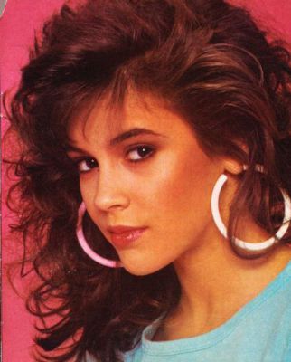 Big Earrings | Best of the 80s Hairspray Hairstyles, 80’s Hair, 80's Hairstyle, 1980s Hair, 80s Makeup, 80s Earrings, 80s Look, 80’s Fashion, 80s Hair