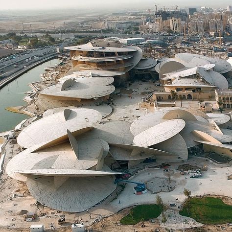 Qatar National Museum by Ateliers Jean Nouvel, Doha, Qatar. Inspired by the whimsical crystal forms of desert roses, the museum uses its… Luxury Exterior, Jean Nouvel, Parametric Architecture, Qatar Doha, Top Architects, Victorian Architecture, Museum Architecture, Modern Architecture House, Zaha Hadid