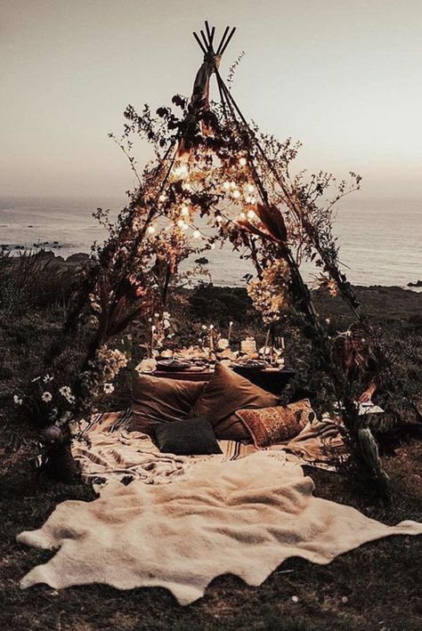 Wedding Proposal Ideas, Unique Proposals, Best Wedding Proposals, Bohemian Garden, Perfect Proposal, Wedding Proposals, Backyard Diy Projects, Camping Outfits, Kew Gardens