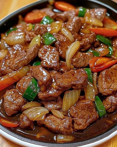 Pepper Beef Recipe, Pepper Steak With Onions, Steak With Onions, Chinese Pepper Steak, Black Pepper Beef, Pepper Beef, Beef Marinade, Homemade Chinese Food, Chinese Cooking Recipes