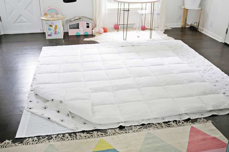 Homemade Duvet Covers, Amazon Mattress, Diy Duvet Cover, Diy Duvet, Duvet Cover Diy, Bedroom Products, Cheap Mattress, Black Duvet, Advanced Sewing