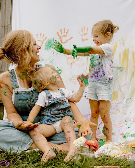 Just some good ol messy fun 🌸 we joked the whole time that her girls are going to ask for paint at every family shoot! Bring on all the shoots that fill you kids cup, showcase their interests and let their personalities shine ✨ Messy Baby, Toddler Painting, Messy Kids, Family Shoot, Kids Cups, She Girl, Colorful Portrait, Shoot Inspiration, Kids Hands