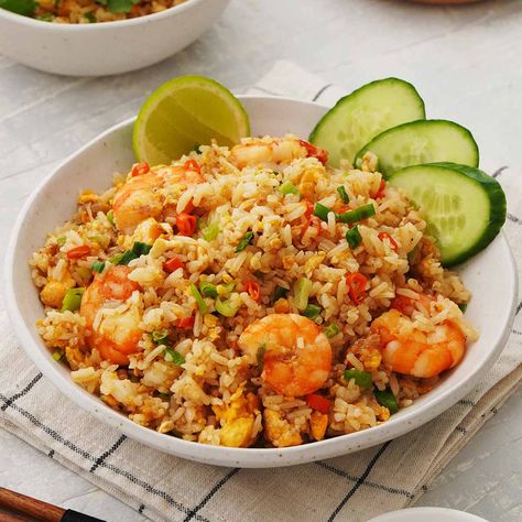 Recipe By : Yumon Khao Pad Thai Fried Rice, Thai Fried Rice Recipe Vegetarian, Khao Pad, Prawn Fried Rice, Vegetarian Rice Recipes, Rice Meals, Chinese Fried Rice, Thai Fried Rice, Vegetarian Stir Fry