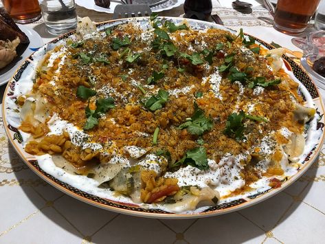 Afghanistan Travel, Afghanistan Food, Afghan Food, Afghan Food Recipes, Pulao Recipe, Traditional Dishes, Halal Recipes, Historical Landmarks, Middle Eastern Recipes