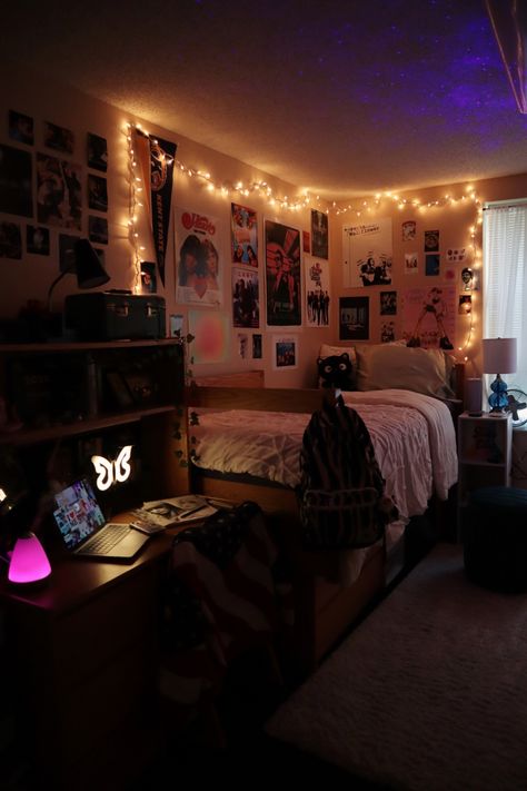 dorm room decor, cool dorm rooms, college dorm, college dorm ideas, dorm room ideas Dark Color Dorm Room Ideas, Dark Aesthetic Dorm Room Ideas, Dorm Room Dark Aesthetic, Dorm Room Ideas Goth, Alternative Dorm Room Ideas, Emo Dorm Room Ideas, Alt College Dorm, Sjsu Dorm, College Dorm Aesthetic Grunge