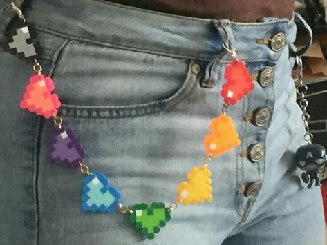 Perler Bead Jean Chain, Kandi Inspo, Pearl Beads Pattern, Easy Perler Beads Ideas, Diy Perler Bead Crafts, Perler Bead Templates, Perler Crafts, Beads Ideas, Kandi Patterns