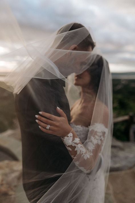 Veil Pictures, Wedding Shot List, Groom Photoshoot, Wedding Portrait Poses, Wedding Picture Poses, Groom Pictures, Candid Wedding Photos, Wedding Photography Styles, Wedding Photo Inspo