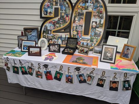 Graduation Party Ideas High School Picture Display, Senior Night Tables Ideas, Rustic Senior Table, Bowling Graduation Party, Senior Table Decorations, Graduation Picture Table Display, Graduate Table Display, Senior Banquet Table Ideas, Graduation Tables Display