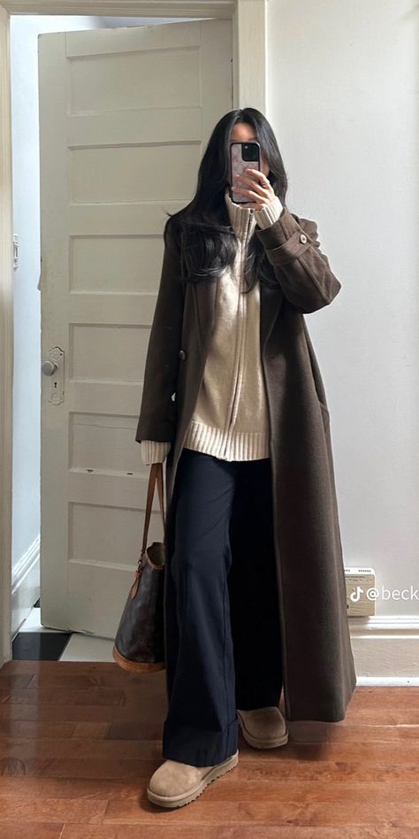 Eastern Winter Outfits, Long Turtleneck Outfit, Very Warm Winter Outfits, Hijabi Fall Fits, Modest Uni Outfits, Long Dress Winter Outfit, Chic Hijab Outfit, Korean Modest Outfits, Long Coat Outfits