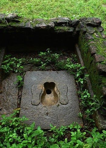 Squat Toilet, Ancient Discoveries, Mysteries Of The World, Ancient Indian Architecture, Ancient Astronaut, Ancient Technology, Water Closet, Mystery Of History, Travel Wishlist