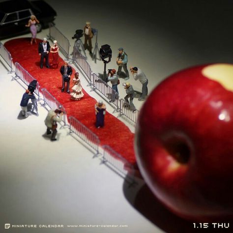 red carpet Miniature Calendar, Miniature People, Photo Macro, Miniature Photography, Tilt Shift, Tiny World, Miniature Figures, Miniature Crafts, Toys Photography