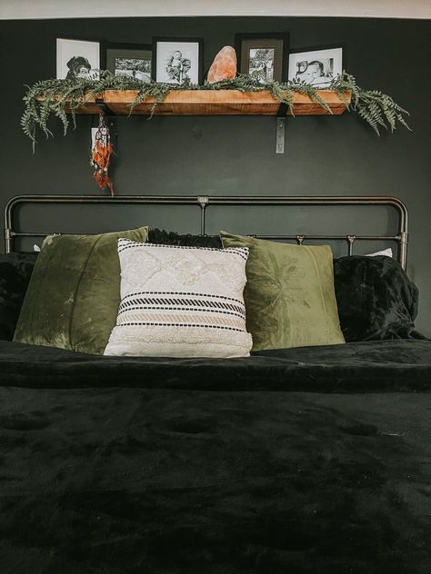 Black Bedroom With Green Accents, Green And Bronze Bedroom, Olive Black Bedroom, Dark Boho Bedroom Ideas Bohemian, Dark Moody Witchy Bedroom, Bedroom Paint Ideas Dark, Deep Green Color Palette Bedroom, Olive Green And Emerald Green Bedroom, Dark Green Bedding Bedroom