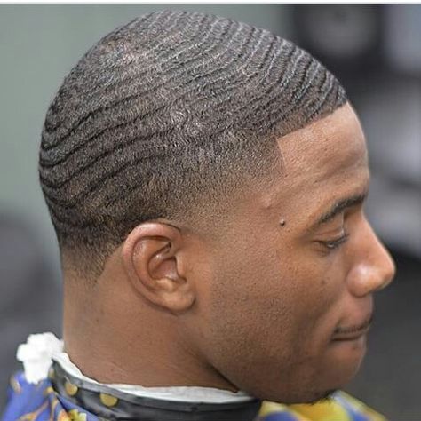 Waves Black Haircut Styles, Waves Hairstyle Men, Popular Mens Haircuts, Drop Fade Haircut, Waves Hairstyle, Waves Haircut, Black Hair Cuts, Hair References, Low Fade Haircut