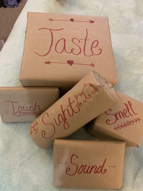 5 senses Sight, Smell, Sound, Taste, and Touch. Touch Taste Smell Gift Ideas, Gift Ideas For Hearing Sense, Sight Smell Touch Gifts For Him, Smell Gift, Friendship Presents, Valentines Gift Bags, Vday Gifts, Gifts For Hubby, Bday Gifts