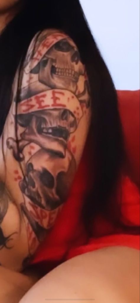 Skull Tattoo No Evil Tattoo, Cute Thigh Tattoos, Half Sleeve Tattoos Forearm, Evil Skull Tattoo, Arm Sleeve Tattoos For Women, Evil Skull, Evil Tattoo, Feminine Tattoo Sleeves, Skull Sleeve Tattoos