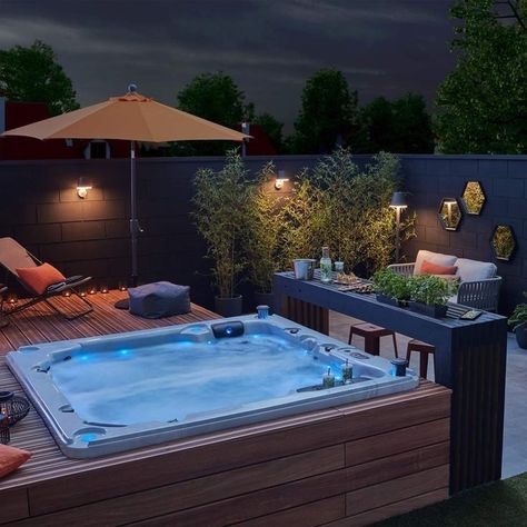 Kleiner Pool Design, Hot Tub Landscaping, Hot Tub Patio, Outdoor Hot Tub, Spa Jacuzzi, K9 Training, Hot Tub Deck, Rooftop Terrace Design, Rooftop Design