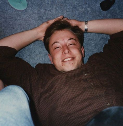 Elon Musk Young Photo, Young Elon Musk, Elon Musk Young, Elon Musk Family, Elon Reeve Musk, Best Friend Soul Mate, Face Swaps, Cute Texts For Him, Childhood Photos