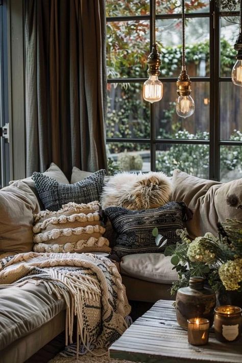 Best Winter Lighting Fixtures for Every Room Cosy Fall Living Room, Boho Winter Decor Living Rooms, Winter House Interior, Winter Decor Living Room, Jungle Theme Rooms, Winter Interior Design, Cozy Winter Home, Couch Makeover, Winter Living Room