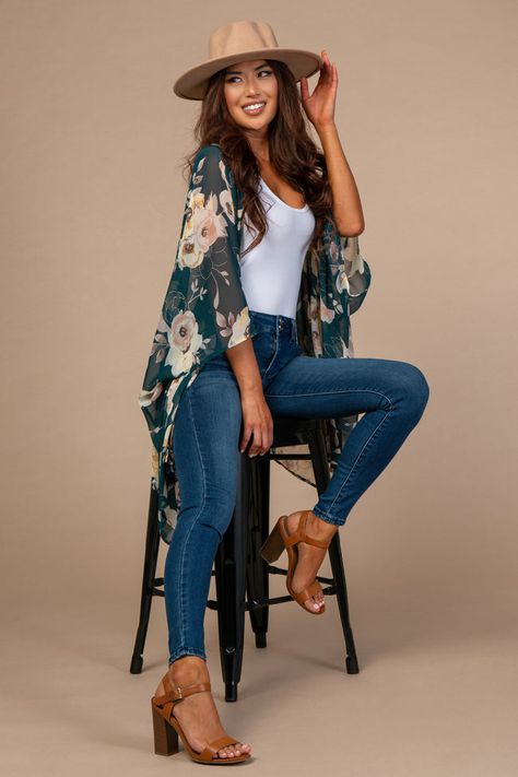 Floral Kimono Outfit, Kimono Outfit, Shower Outfits, Cardigan Outfits, Fashion Tips For Women, Casual Fall Outfits, Look At You, Sheer Fabric, Spring Summer Outfits