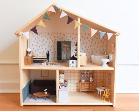 Ikea Flisat Dollhouse Makeover Reveal — Martin Goes Mini Ikea Maileg House, Flisat Dollhouse Makeover, Ikea Dollhouse Makeover, Ikea Flisat Dollhouse, Flisat Dollhouse, Dollhouse Kitchen Cabinets, Maileg Doll House, Dollhouse Makeover, Ikea Playroom