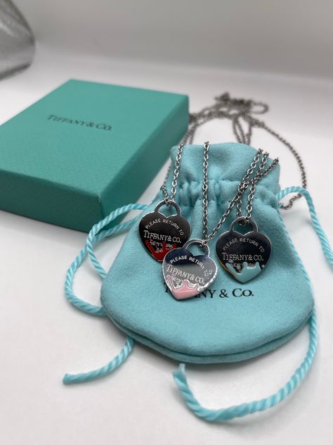 Cute Simplistic Color drop necklaces from Tiffany & Co in colors red, blue, and pink Tiffinays Necklace, Tiffany Pink Heart Necklace, Pink Tiffany Necklace, Tiffany Necklace Aesthetic, Tiffany & Co, Tiffany And Co Aesthetic, Xoxo Jewelry, Drop Necklaces, Cute Necklaces