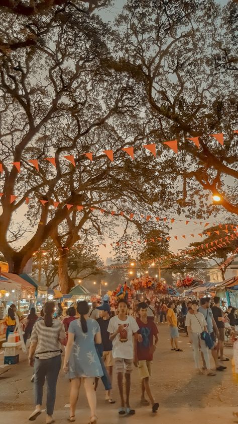 Christmas Aesthetic Philippines, Enchanted Kingdom Philippines Aesthetic, Christmas In Philippines, Enchanted Kingdom Philippines, Pinoy Aesthetic, Fiesta Philippines, Christmas Philippines, Ph Aesthetic, School Reference